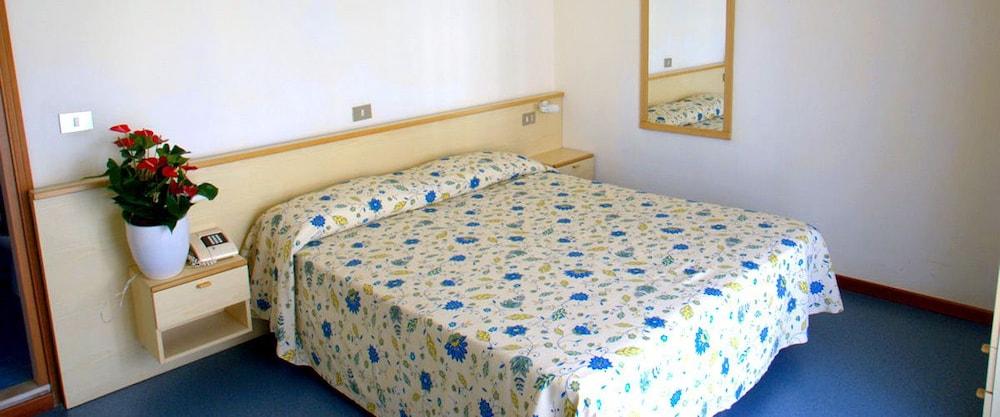 Hotel Astor ليدو دي يسولو المظهر الخارجي الصورة